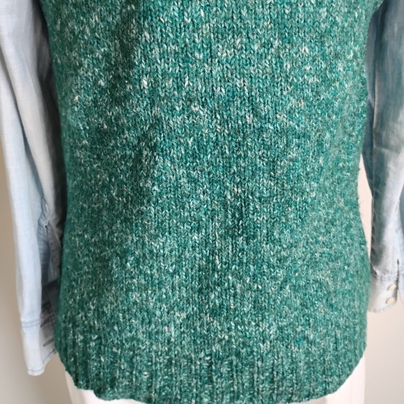 L.L.Bean Wool Blend Cardigan Sweater Vest Cable Knit Green Cozy Size Medium - Picture 10 of 14
